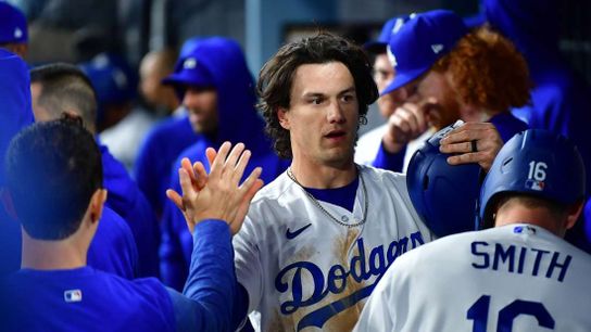 Reloaded with rookies, Dodgers look down D-backs again (MLB)