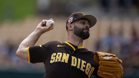 Familiar faces meet as Brewers open series at Padres (MLB)