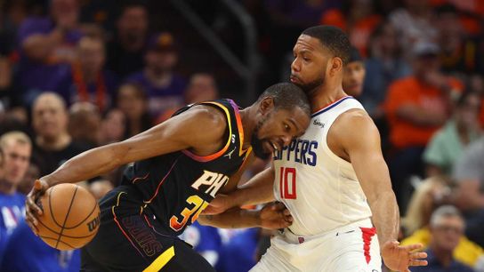 Devin Booker pours in 47 as Suns oust Clippers (NBA)