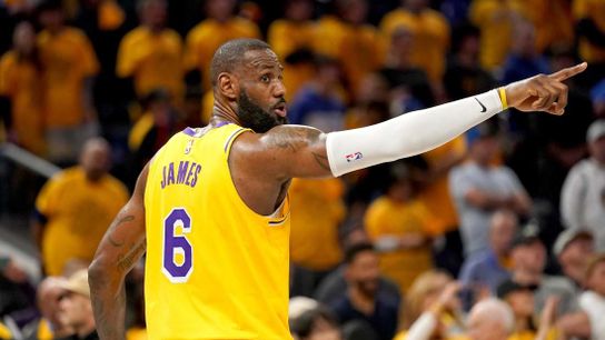 Led by stars, Lakers look to sink Warriors for 2-0 series lead (NBA)
