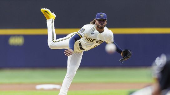 Brewers cool off red-hot Dodgers to open series (MLB)