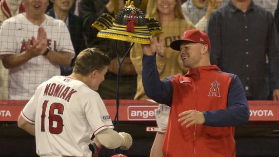 Mickey Moniak's 8th-inning homer sends Angels past Red Sox (MLB)