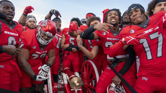 UNLV dismantles UNR 45-27 in Battle for Nevada (College)