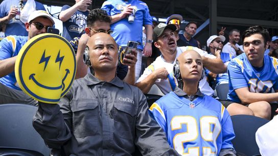 AI robots infiltrate Chargers' season opener at SoFi (News)