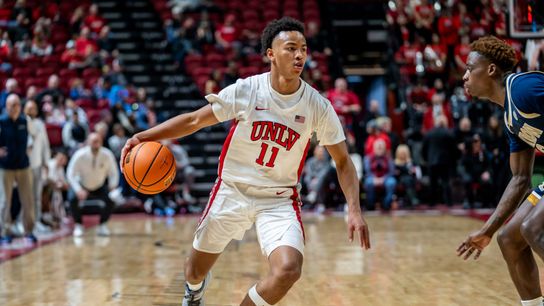 UNLV survives late comeback scare in win over Akron (College)