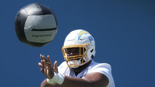 Chargers next man up, Jamaree Salyer starts at left tackle (NFL)