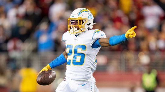 Chargers CB Asante Samuel Jr. showing his versatility early in training camp  (News)