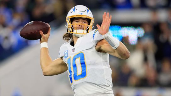 Chargers QB Justin Herbert and offensive grades of 2023 (NFL)