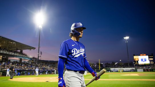 James Outman is on fire to open spring (MLB)