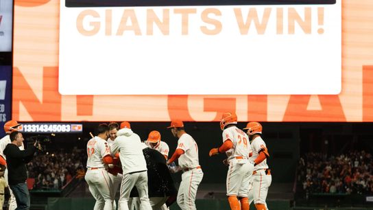 Padres crumble once again in 4-3 loss to Giants (MLB)