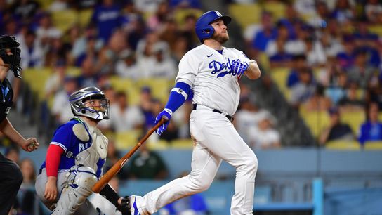 Blue Jays outlast Dodgers in series opener at Chavez Ravine, win 6-3 (MLB)