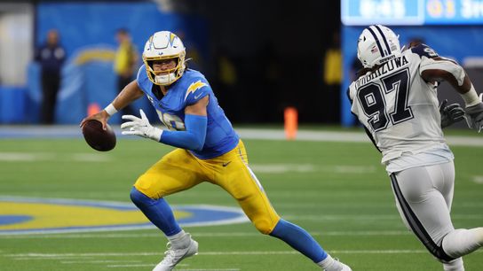Justin Herbert shoulders loss after missed throws against Dallas (News)