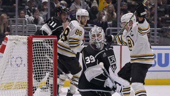 Anze Kopitar sets franchise record as Kings fall to Bruins (NHL)
