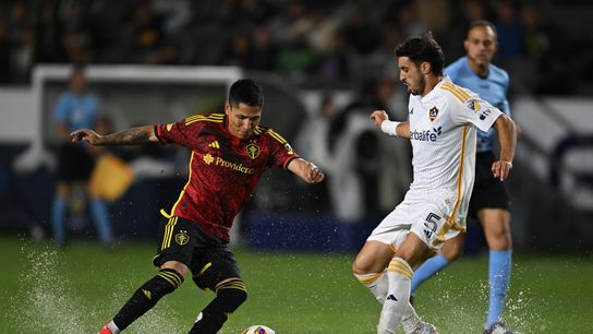Galaxy defeat Sounders, 1-0, move atop Supporters’ Shield standings (News)