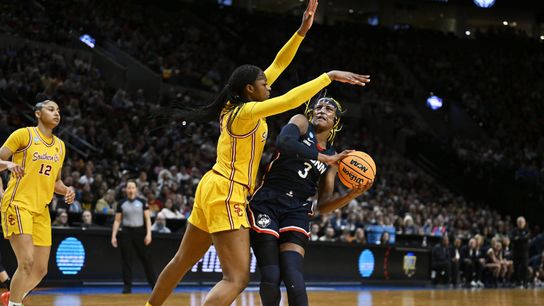 USC women end season with Elite Eight loss to UConn (College)