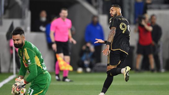 Denís Bouanga powers LAFC to dramatic draw against New York Red Bull (News)