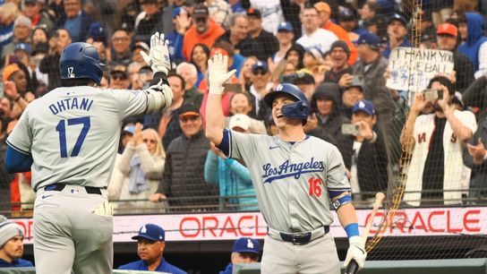 Dodgers dominate Giants in complete win (MLB)