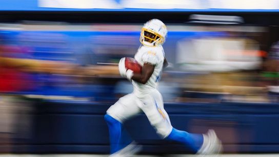 Derius Davis shows off speed in Chargers preseason win over Rams (News)