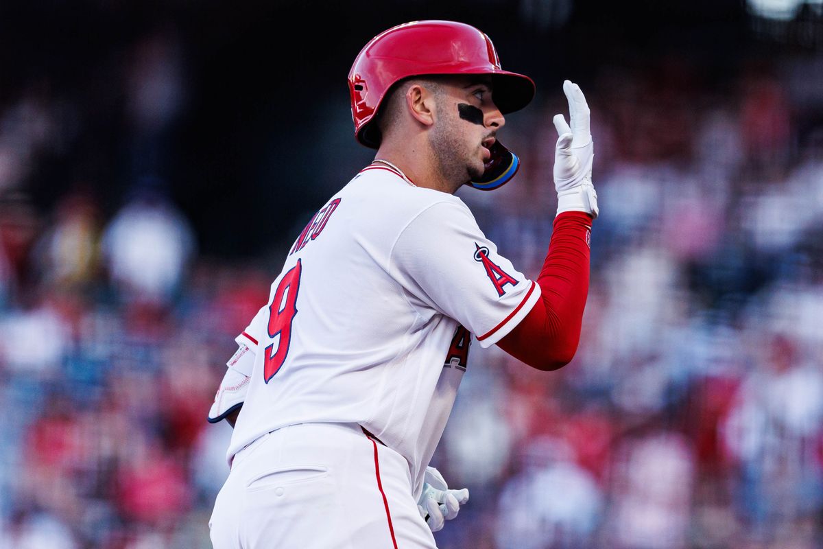 Zach Neto #9 of the Los Angeles Angels celebrates after hitting a solo home run during an MLB match against the Seattle Mariners at Angel Stadium on April 4, 2026 in Anaheim, California. Zach Neto #9 of the Los Angeles Angels celebrates after hitting a solo home run during an MLB match against the Seattle Mariners at Angel Stadium on April 4, 2026 in Anaheim, California.