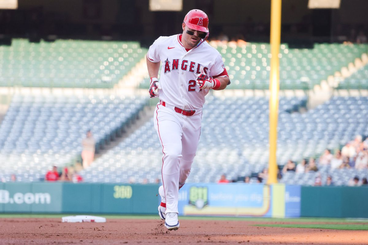 Los Angeles Angels outfielder Mike Trout (27) runs the bases after hitting a home run during the MLB game against the Texas Rangers Monday August 10th, 2026 at Angel Stadium in Anaheim, Calif.
