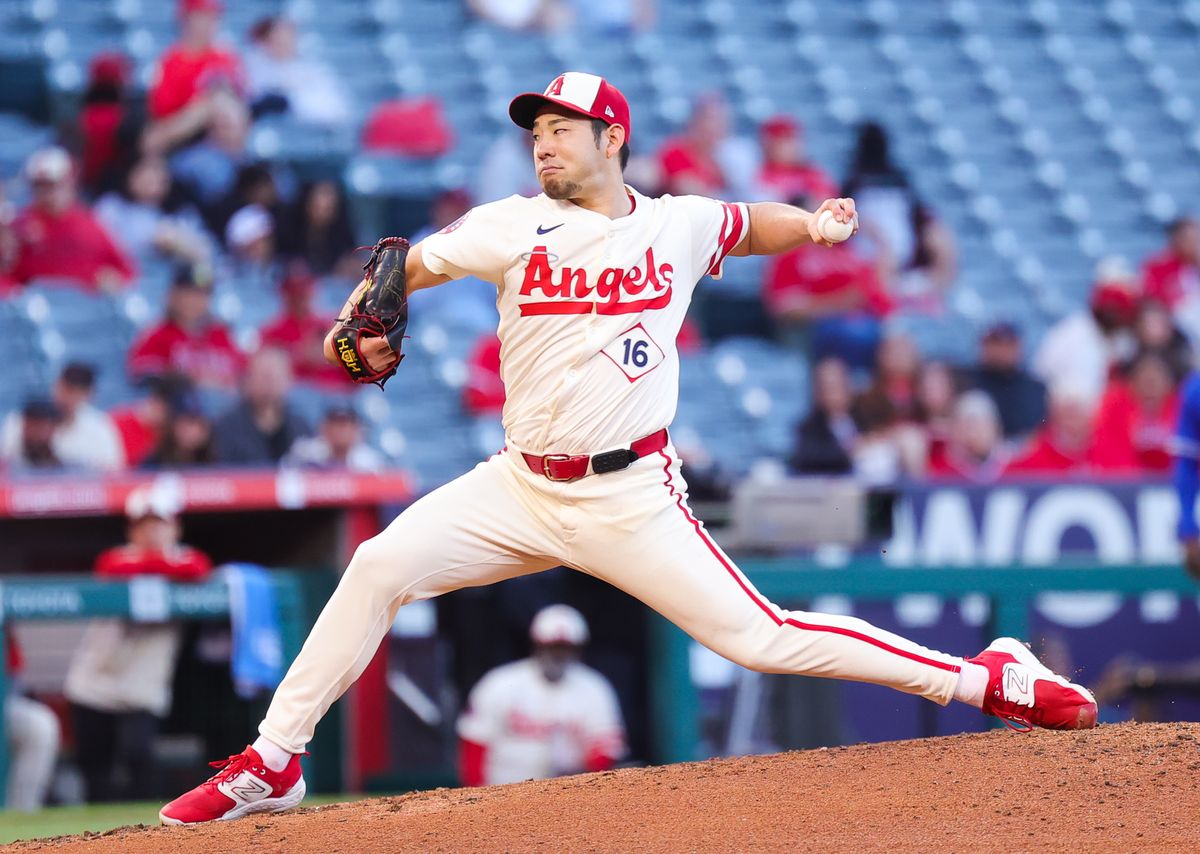 Los Angeles Angels pitcher Yusei Kukuchi throws a pitch against the Toronto Blue Jays on May 7, 2024 in Anaheim, CA.