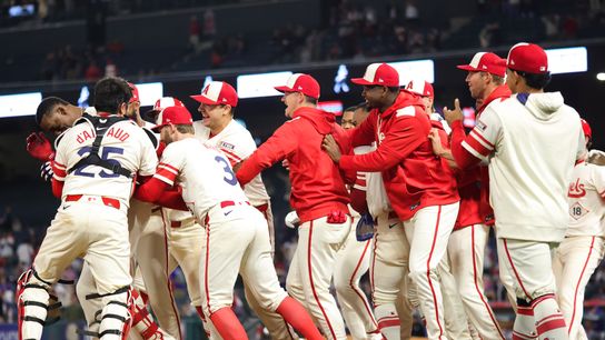 Angels' bats come alive late again in walk-off win over Blue Jays taken at Angel Stadium (Los Angeles Angels)