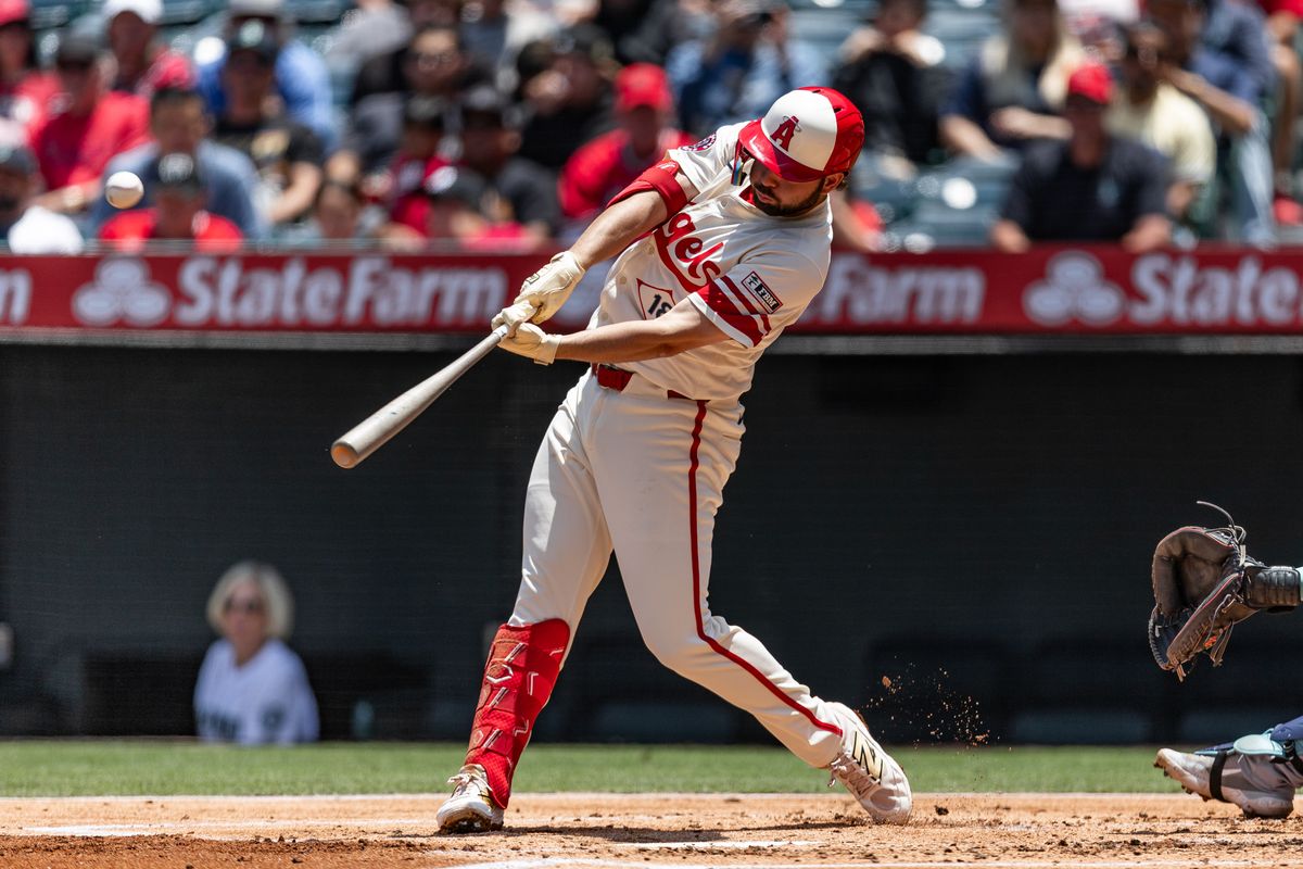 Los Angeles Angels first base Nolan Schanuel (18) bats during the game against the Seattle Mariners on Saturday, June 7, 2025, at Angel Stadium in Anaheim, CA.