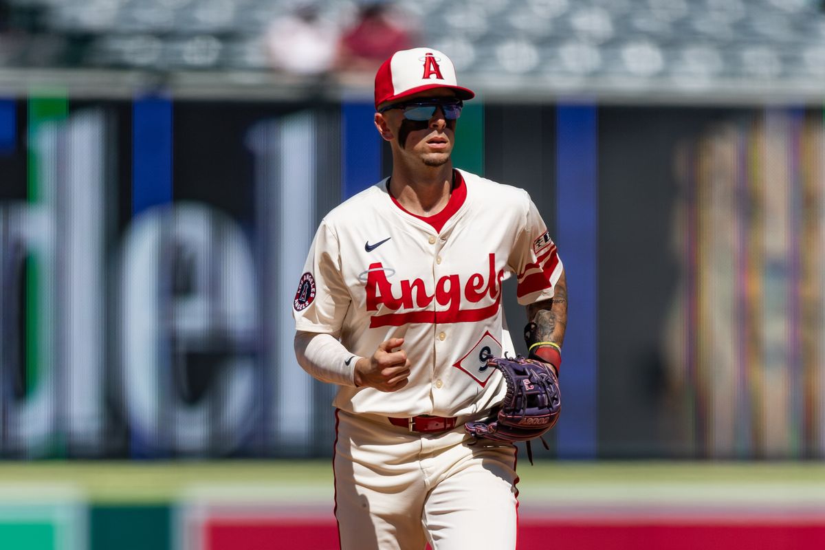 Los Angeles Angels shortstop Zach Neto (9) runs back to dugout during the game against the Seattle Mariners on Saturday, June 7,  2025, at Angel Stadium in Anaheim, CA.