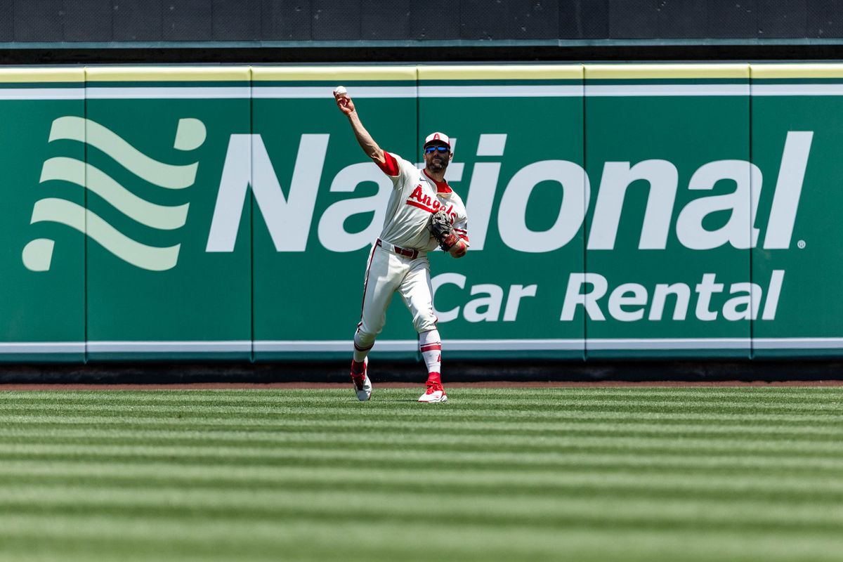 Los Angeles Angels outfielder Chris Taylor (33) throws the ball in from the outfield during the game against the Seattle Mariners on Saturday, June 7, 2025, at Angel Stadium in Anaheim, CA.