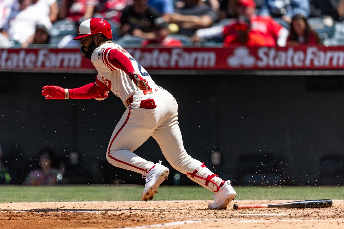 Los Angeles Angels infielder Luis Rengifo (2) sprints to first base after making solid contact during the game against the Seattle Mariners on Saturday, June 7, 2025, at Angel Stadium in Anaheim, CA.
