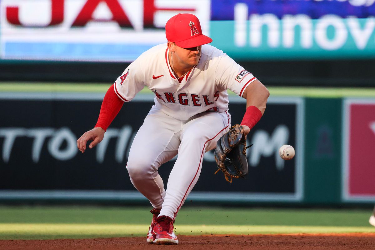 Los Angeles Angels infielder Kevin Newman (10) catches the ball during the MLB game against the Washington Nationals Friday June 27th, 2025 at Angel's Stadium in Anaheim, Calif. Los Angeles Angels infielder Kevin Newman (10) catches the ball during the MLB game against the Washington Nationals Friday June 27th, 2025 at Angel's Stadium in Anaheim, Calif.