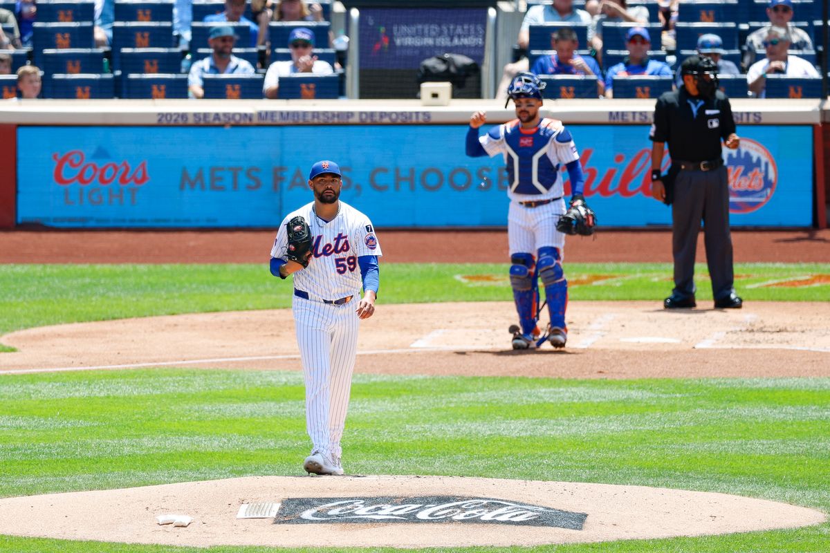 Sean Manaea #59 of the New York Mets reacts against the Los Angeles Angels at Citi Field on July 23, 2025 in Flushing, NY.