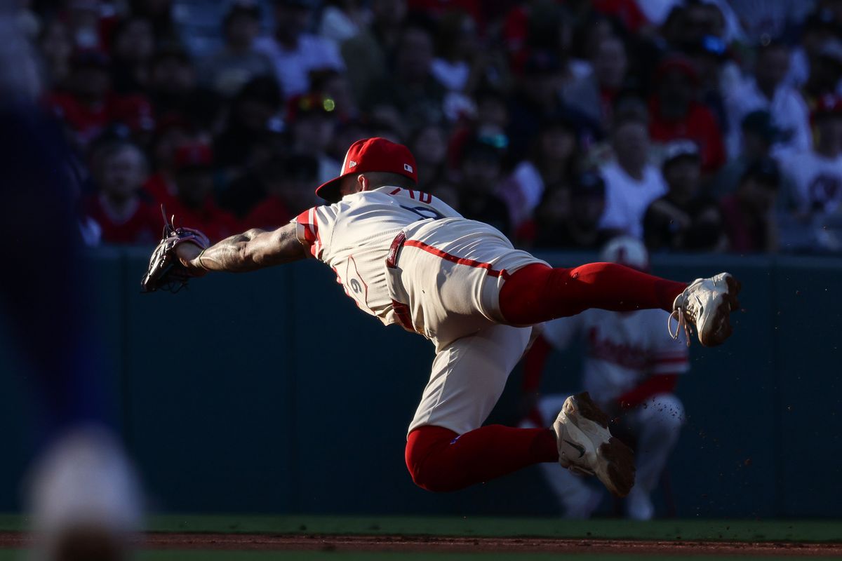 Los Angeles Angels infielder Zach Neto (9) makes a diving catch during the MLB game against the Texas Rangers Tuesday July 29th, 2025 at Angel's Stadium in Anaheim, Calif.