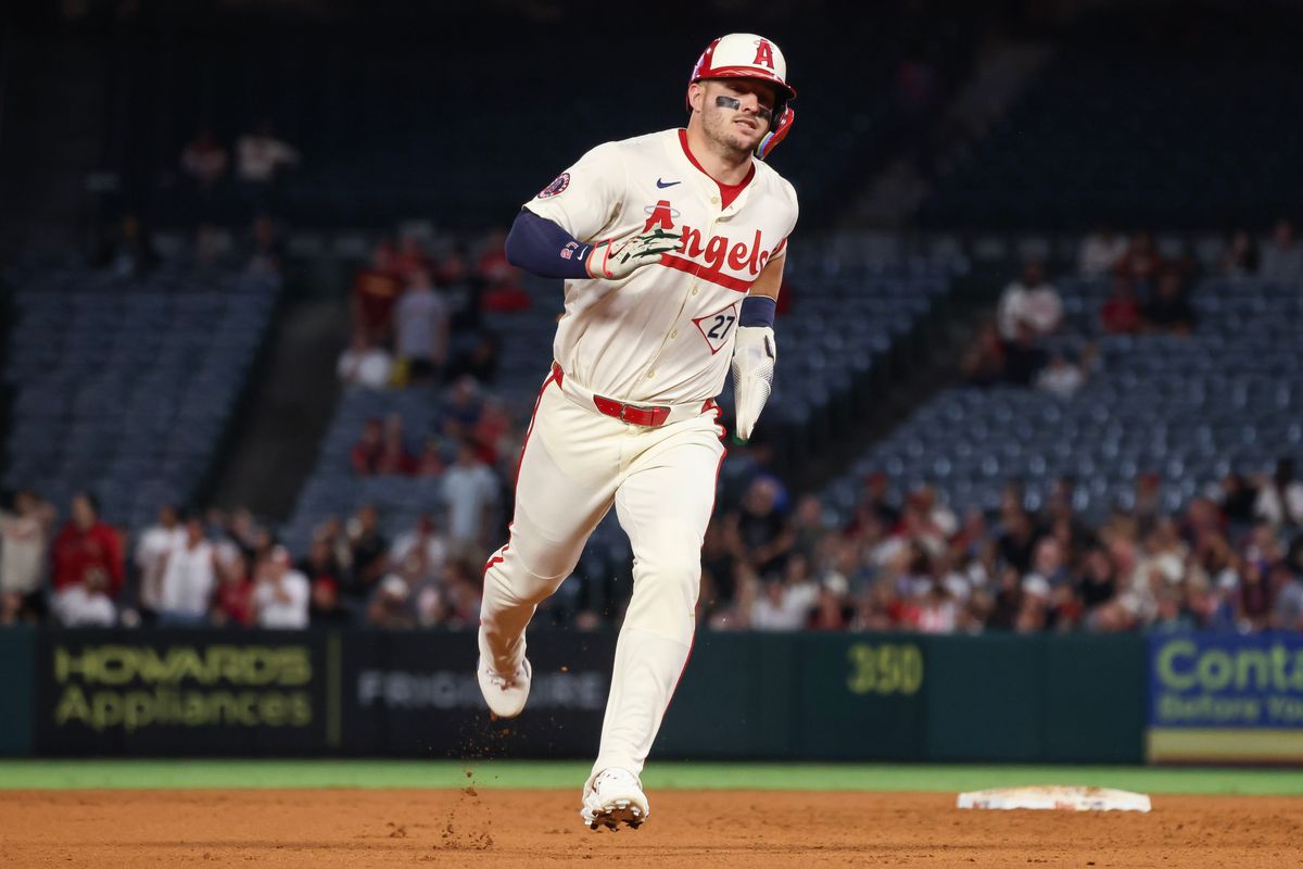 Los Angeles Angels outfielder Mike Trout (27) runs to third base during the MLB game against the Texas Rangers Tuesday July 29th, 2025 at Angel's Stadium in Anaheim, Calif.
