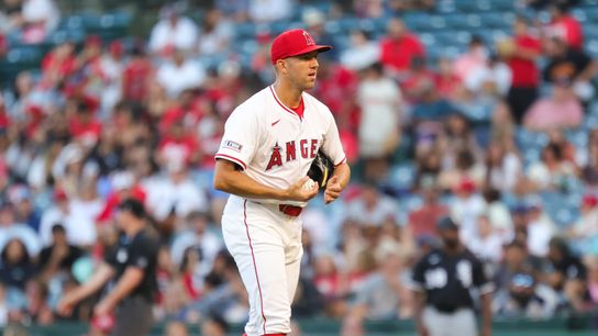 Tyler Anderson dealing with back stiffness, but not concerned taken at Angel Stadium (Los Angeles Angels)