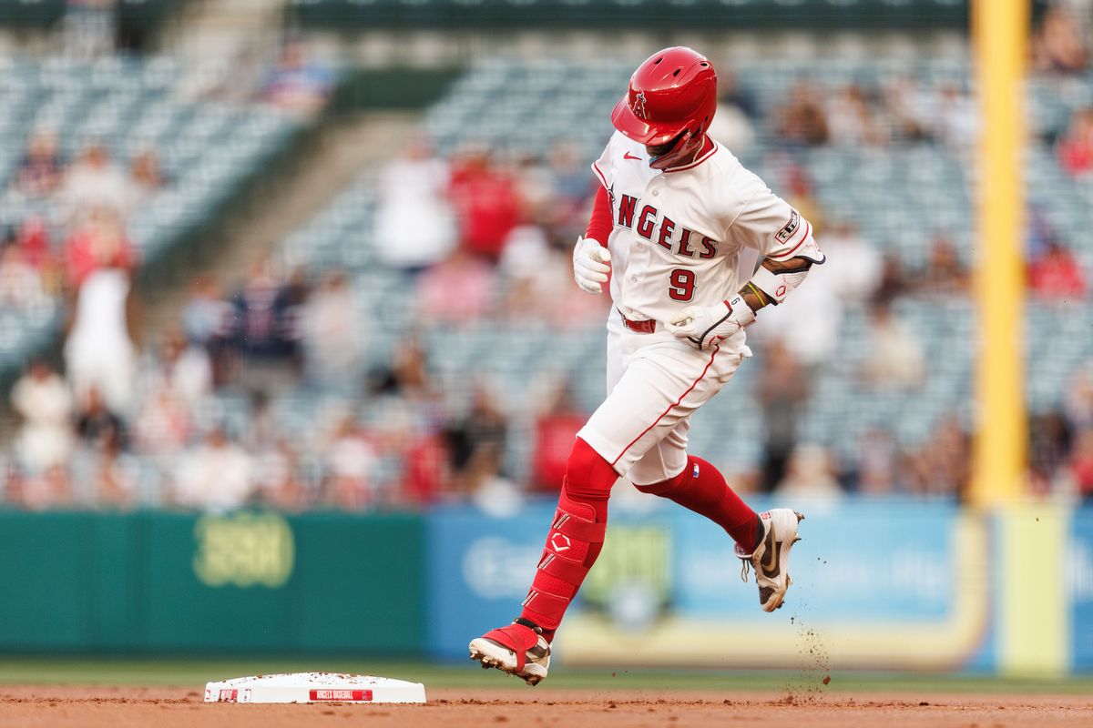 Los Angeles Angels shortstop Zach Neto (9) hits a home run during an MLB game against the Atlanta Braves, Monday April 6, 2026, in Los Angeles, Calif.