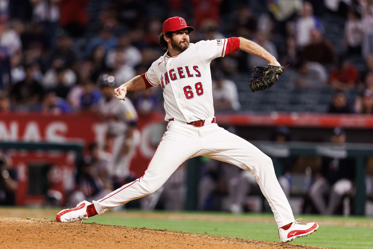Los Angeles Angels pitcher Jordan Romano (68) pitches during an MLB game against the Atlanta Braves, Monday April 6, 2026, in Los Angeles, Calif.