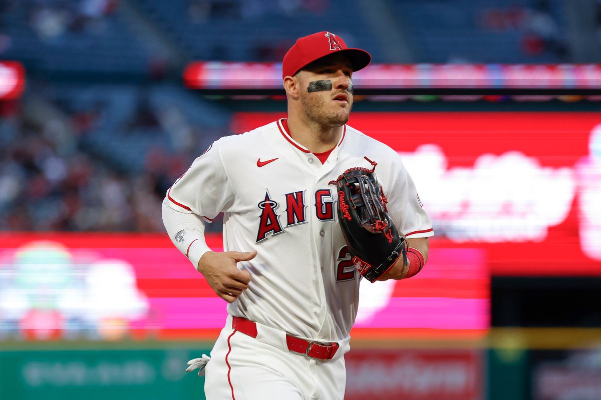 Mike Trout #27 of the Los Angeles Angels jogs on the field against the Chicago White Sox at Angel Stadium on May 4, 2026, in Anaheim, California.