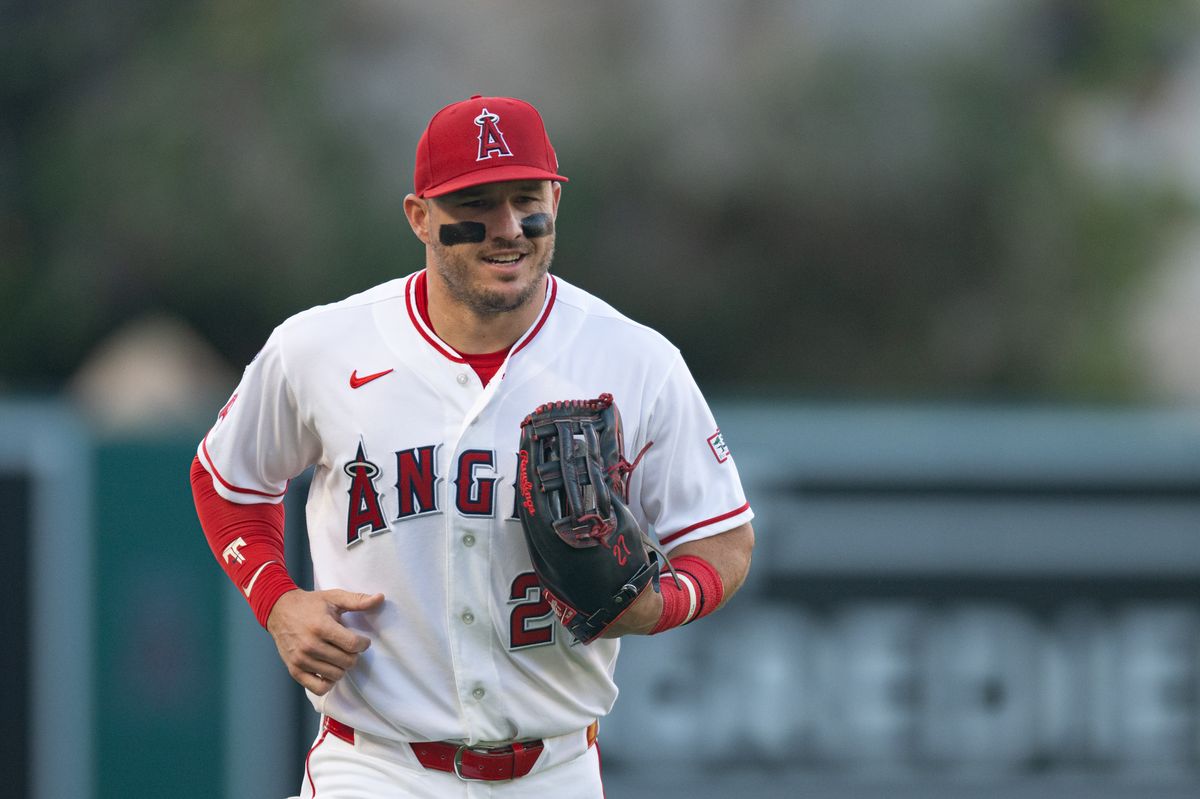 Los Angeles Angels center outfielder Mike Trout (27) runs back after the end of an inning during a game between the Kansas City Royals and the Los Angeles Angels on Saturday, August 15, 2026 at Angel Stadium in Anaheim Calif. Los Angeles Angels center outfielder Mike Trout (27) runs back after the end of an inning during a game between the Kansas City Royals and the Los Angeles Angels on Saturday, August 15, 2026 at Angel Stadium in Anaheim Calif.