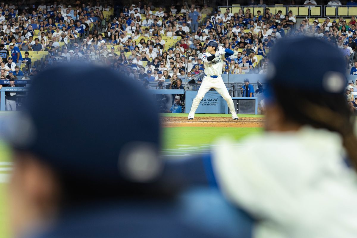 Shohei Ohtani #17 of the Los Angeles Dodgers up to bat during an MLB game against the Arizona Diamondbacks at Dodger Stadium on August 30, 2025 in Los Angeles, California.