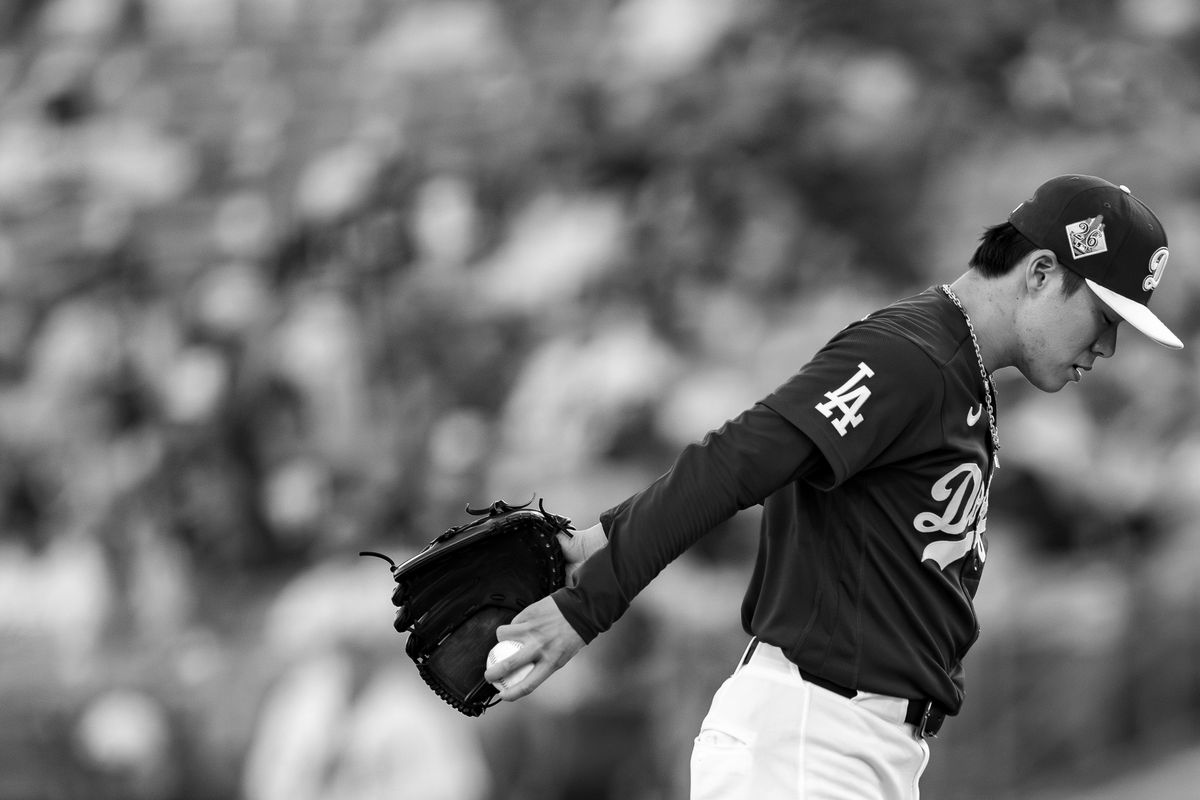 Los Angeles Dodgers pitcher Yoshinobu Yamamoto (18) pitching during an MLB spring training baseball game against the San Diego Padres on March 20th, 2026 in Glendale, AZ. Los Angeles Dodgers pitcher Yoshinobu Yamamoto (18) pitching during an MLB spring training baseball game against the San Diego Padres on March 20th, 2026 in Glendale, AZ.