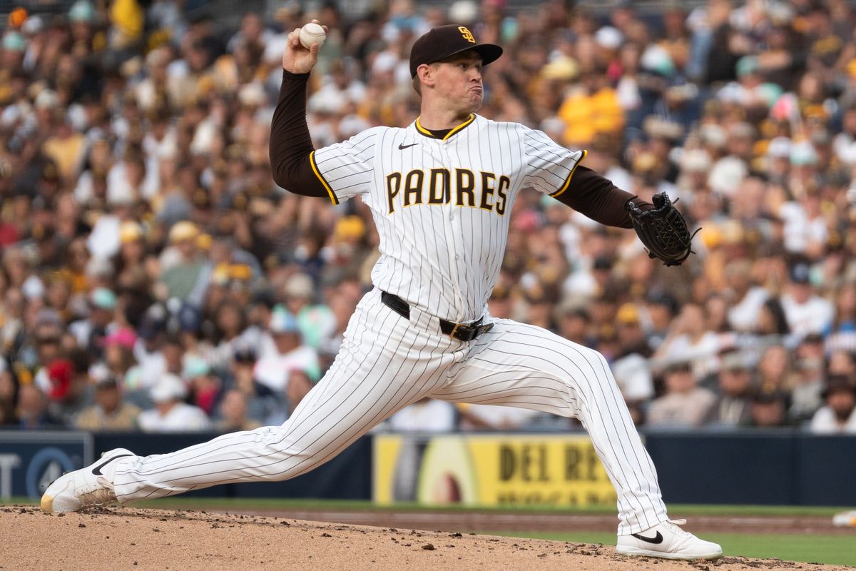 San Diego Padres pitcher Stephen Kolek (32) throws a pitch during an MLB game against the Washington Nationals on June 23, 2025 at Petco Park in San Diego, CA.