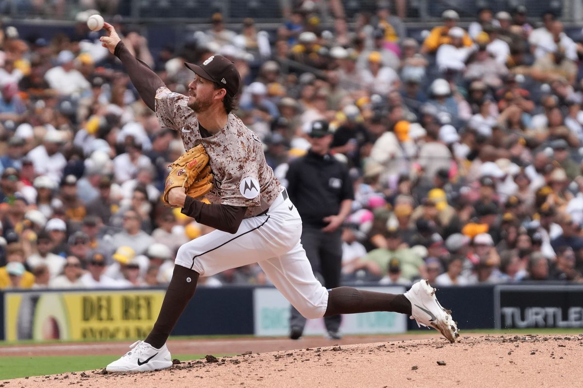 Padres starting pitcher Griffin Canning (17) pitches the ball during an MLB baseball game against the White Sox, Sunday May 03, 2026 in San Diego, California.