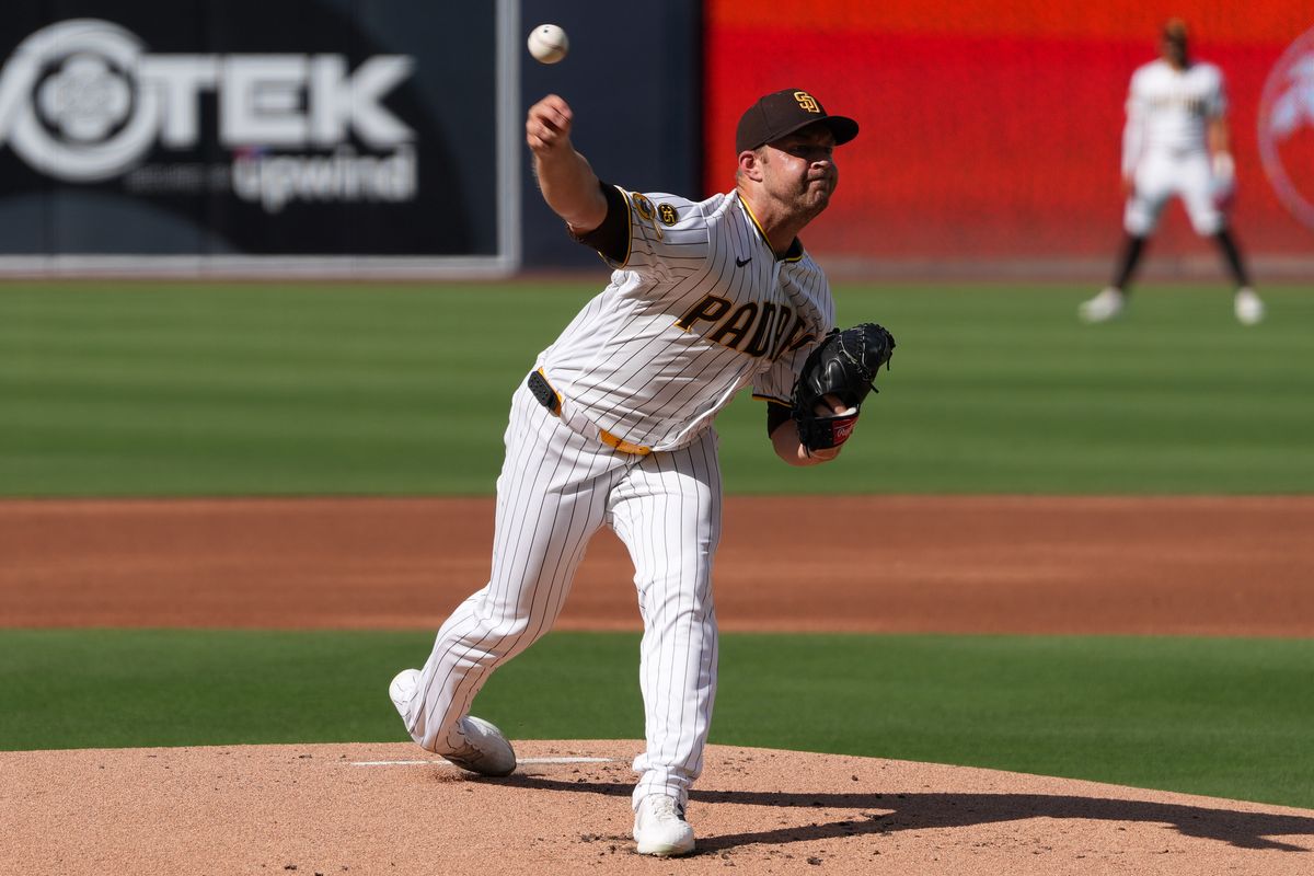 Padres starting pitcher Michael King (34) pitches the ball during an MLB baseball game against the Astros, Saturday August 08, 2026 in San Diego, California. Padres starting pitcher Michael King (34) pitches the ball during an MLB baseball game against the Astros, Saturday August 08, 2026 in San Diego, California.