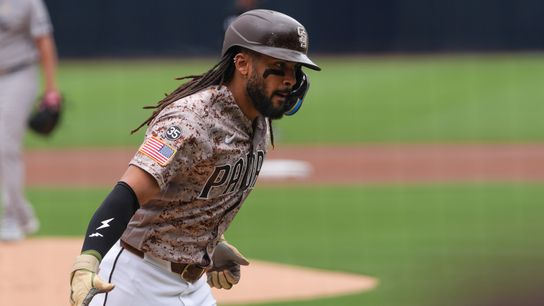 NL Wild Card Outlook: Padres will need to do more than tie with Cubs and Phillies taken in San Diego (San Diego Padres)