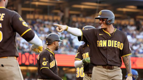 Machado’s 3-run homer helps Padres snap losing streak, end LA series with a win taken at Dodger Stadium (San Diego Padres). Photo by Kiyoshi Mio - Imagn Images