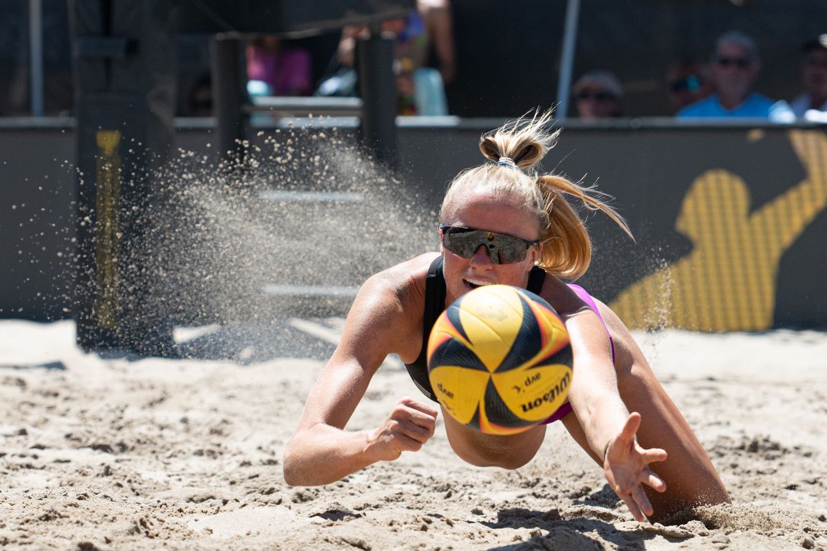 Megan Kraft dives to keep the ball in play Megan Kraft during the 2026 Manhattan Beach Open on Sunday, August 16, 2026 at Manhattan Beach Pier. Megan Kraft dives to keep the ball in play Megan Kraft during the 2026 Manhattan Beach Open on Sunday, August 16, 2026 at Manhattan Beach Pier.