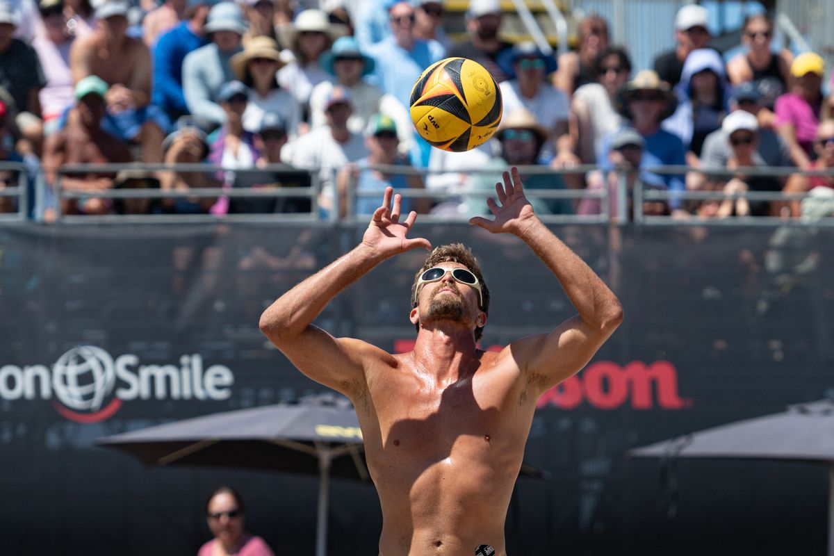 Taylor Crabb sets up the play during the 2026 Manhattan Beach Open on Sunday, August 16, 2026 at Manhattan Beach Pier. Taylor Crabb sets up the play during the 2026 Manhattan Beach Open on Sunday, August 16, 2026 at Manhattan Beach Pier.