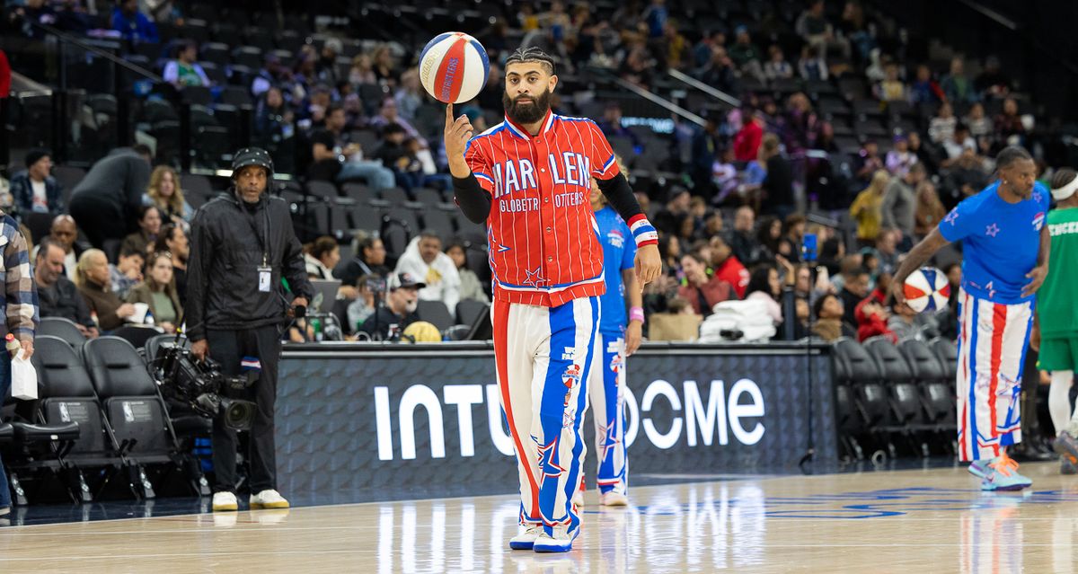 Harlem Globetrotters forward Sweet Lou II Dunbar (41) gestures during a Harlem Globetrotters basketball game against The Washington Generals, Friday February 20, 2026 in Los Angeles.