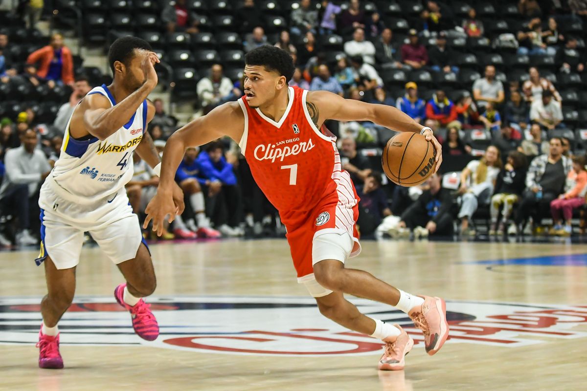San Diego Clippers  John Poulakidas (7) handles the ball during an G-League basketball  game against Santa Cruz Saturday December 13, 2025 in  , California.